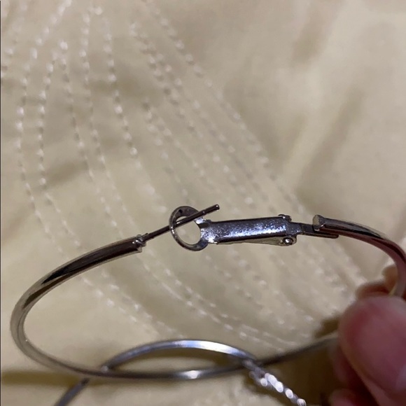 Hoop earrings - Picture 2 of 2